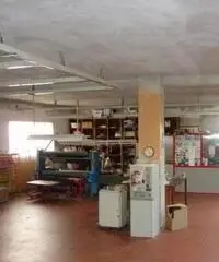 Capannone in Vendita a Olgiate Comasco