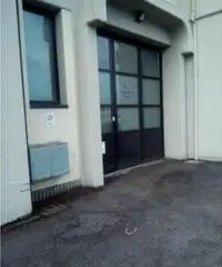 Capannone in vendita a Scandicci