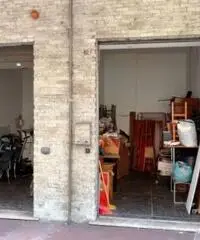 Rif: 21711222-3 - NUOVO SUL MERCATO - LOCALI COMMERCIALI ADIACENTI