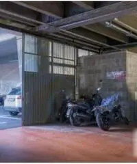 Affitto Capannone in centro commerciale strada coperta