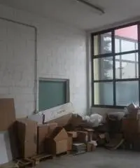 Affitto Magazzino in Via Alcide De Gasperi