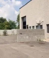 Lucernate: Affitto Capannone in Via Italo Calvino