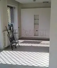 Mazzo: Affitto Capannone in via ghandi