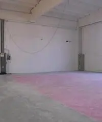 Mazzo: Affitto Capannone in Via Achille Grandi