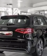 Audi A3 Audi A3 Sportback 1.6 TDI Ambition S-tronic S-Line