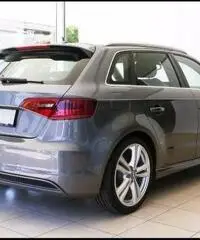 Audi A3 Audi A3 Sportback 2.0 TDI S-tronic S-Line