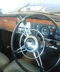 AUTO D'EPOCA ROVER 1962 SEDILI IN PELLE CRUSCOTTO DI RADICA