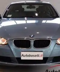 BMW 320 I COUPE' Fari allo Xeno + Climatizzatore bi-zona + Radio cd +