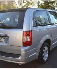 CHRYSLER Grand Voyager 2.8 CRD DPF Touring Km 150.000 Dic. 2oo8 rif. 3934170