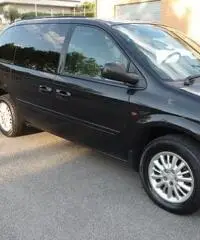 Chrysler Voyager 2.5 CRD cat LE