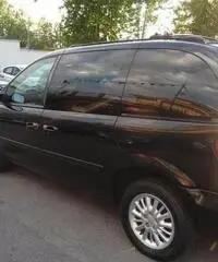 Chrysler Voyager 2.5 CRD cat LE