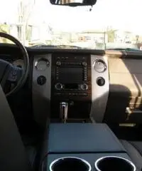 Suv americano Ford Expedition Limited 4WD