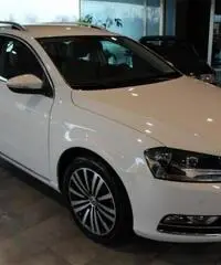 VOLKSWAGEN Passat 4MOTION VARIANT 2.0 TDI  HIGHLINE *UNIPROP* rif. 7195493