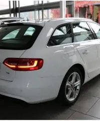 AUDI A4 Avant 2.0 TDI sport NAVI XENO TETTO rif. 7168380