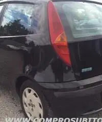 FIAT Punto 1.9 diesel 3 porte rif. 7184705