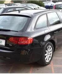 Audi A4 Avant 2.0 Tdi 143cv Multitronic con NAVI