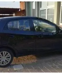 Mazda 2 1.3 16V 75CV 5p. Play