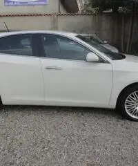 Alfa romeo giulietta 1.6cc distintive