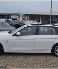 BMW 318 d Touring Sport LED CAMBIO AUTOMATICO NAVI USB PDC rif. 6931370