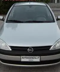 OPEL Corsa 1.2i 16V cat 5 porte Comfort rif. 7196743