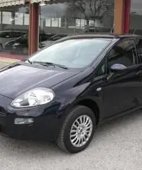 FIAT Punto 1.4 8V 5 porte Natural Power Street rif. 5990013