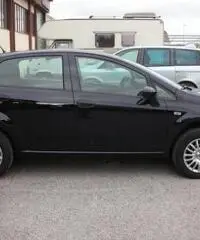 FIAT Punto 1.4 8V 5 porte Natural Power Street rif. 5990013