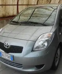 Toyota Yaris ( GPL ) ( GAS )  5 PORTE  5 POSTI  ok anche per neo paten