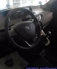 LANCIA Ypsilon 1.2 69 CV 5 porte Silver