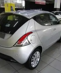 LANCIA Ypsilon 1.2 69 CV 5 porte Gold