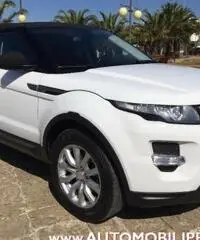 LAND ROVER Range Rover Evoque 2.2 TD4 Pure (C. Automatico-Xeno-Pelle)