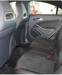 MERCEDES-BENZ CLA 45 AMG 4Matic