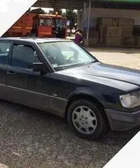 MERCEDES Serie E 250 TURBODIESEL