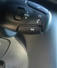 Peugeot 3008 1.6 HDi 110CV cambio robotizzato Tendance