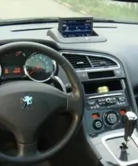 PEUGEOT 5008 1.6 HDi 112CV Autom. Nav+Tetto Tecno