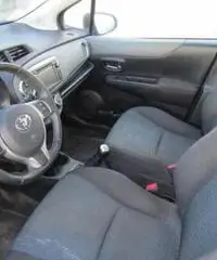 TOYOTA Yaris 1.0 5 porte Active