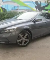 Volvo V40 D2 1.6 115 cv Powershift Momentum