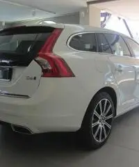 Volvo V60 D6 Twin Engine Geartronic Summum