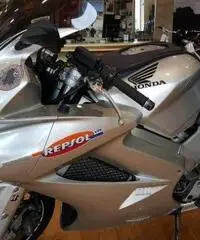 Honda vfr 800 vtec