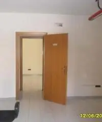 Locale commerciale in Vendita