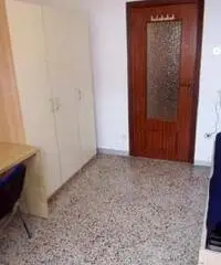 Quattro stanze singole per studentesse al vomero