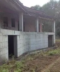 Stabile/Palazzo di 8 locali in Vendita