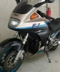 Yamaha FJ 1200 cc con soli 30000 km