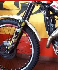 BETAMOTOR Evo 300 2T rosso-bianco - 3000