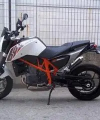 KTM Duke Naked cc 690