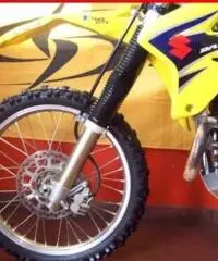 SUZUKI DR-Z 400 Giallo - 10479