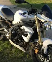 Triumph Street Triple DEPOTENZIATA 2011 - 15844 km