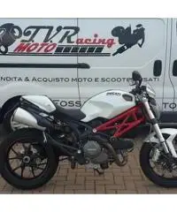 Vendo DUCATI MONSTER 796 + del 2010 km 9900 DEPOTENZIATO A LIBRETTO