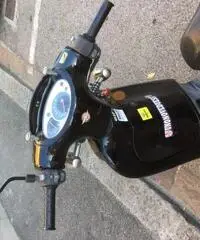 Aprilia Scarabeo 50 nero - 2008