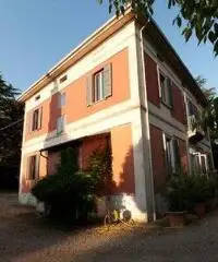 Sasso Marconi: Villa 5 Locali o piu