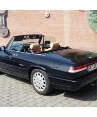 Alfa Romeo 2000 spider